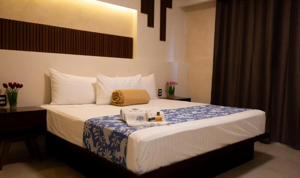 Hotel Taxaha guest room gallery view 4